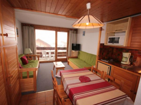 Studio cabine, balcon sud, 5 couchages, Les Saisies - FR-1-293-108